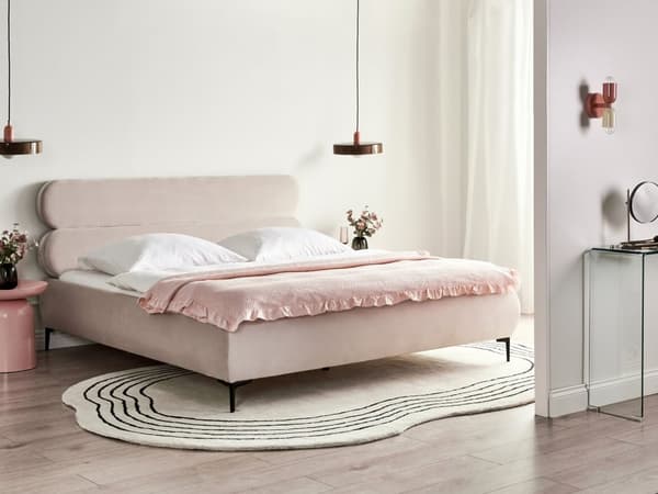 Sengeramme Lysebeige Fløyel Polstring Svart Metall Ben 180 x 200 cm Slatted med Wingback Sengegavl Soverom Klassisk Minimalistisk