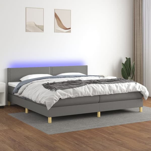 Ramsäng med madrass & LED mörkgrå 200x200 cm tyg