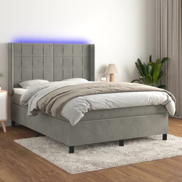 Ramsäng med madrass & LED ljusgrå 140x200 cm sammet
