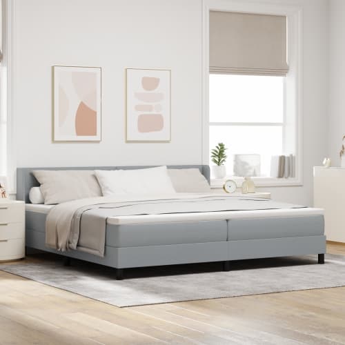 Boxspring med madrass i ljusgrått, 200x200 cm tyg