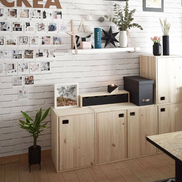1-dörrars massivt furuskåp med 1 höjdjusterbar hylla - L37 x H53,5 cm