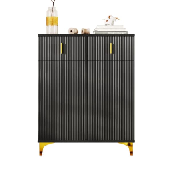 Elegant skänk / skoskåp med strukturerade paneler, justerbara hyllor och förgylld dekoration