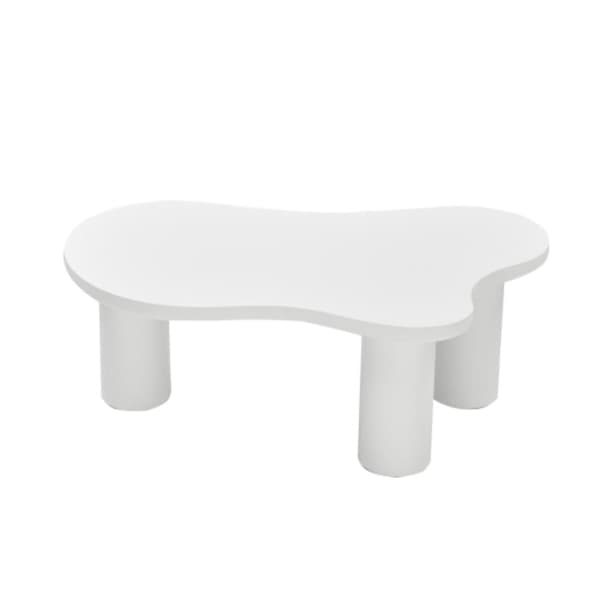 Oregelbundet molnformat soffbord, längd 107 cm, bredd 66 cm, höjd 40,5 cm, med filtunderlägg