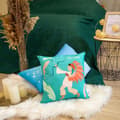 Miniatyrbild 3 av 4: Zodiac gosig kudde/40x40/Skytten (kampanj)