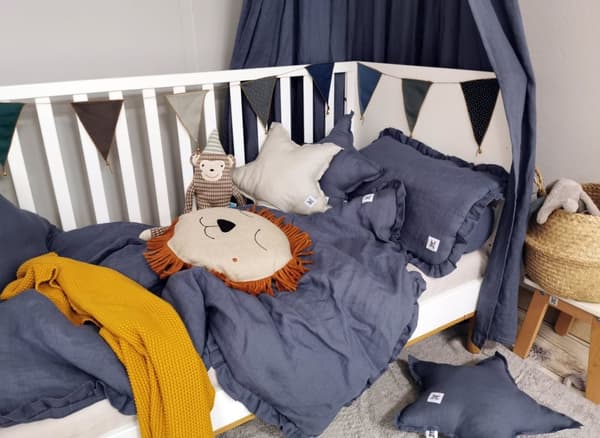 Bellamy linne bäddset med volang – Storlek L – Färg: Fyllning