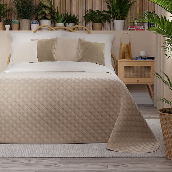 VELVI Dekorativt sengetæppe i en varm, mørk cremefarvet nuance - 170x210 cm