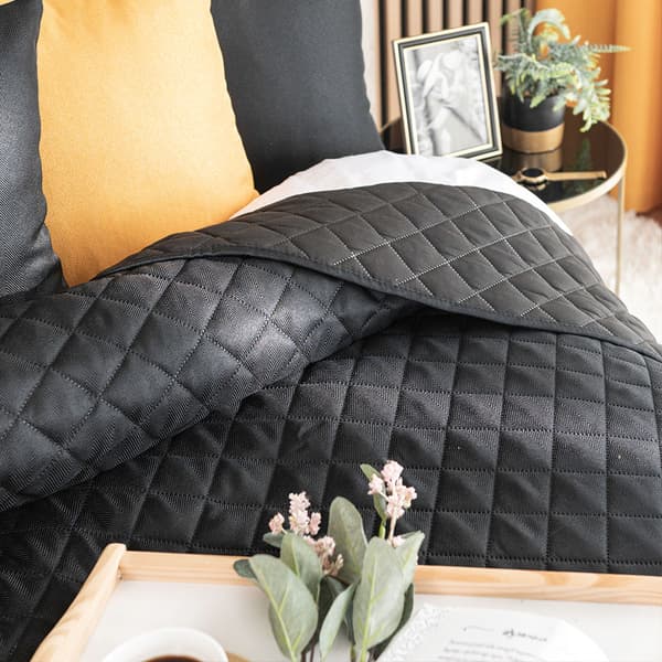 Dekorativt överkast HERRINGBONE svart 170x210 cm - Elegans i ditt sovrum