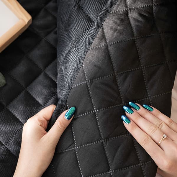 Dekorativt överkast HERRINGBONE svart 170x210 cm - Elegans i ditt sovrum