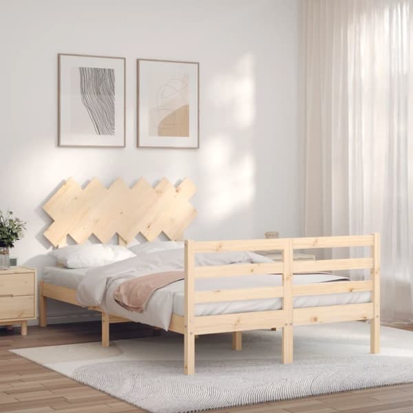 Sängynrunko päädyllä Small Double täysi puu