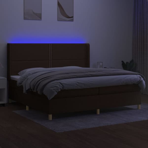 kontinentalseng med LED-lys 200x200 cm stof mørkebrun