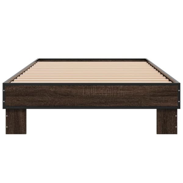 sengeramme 75x190 cm konstrueret træ og metal brun egetræsfarve