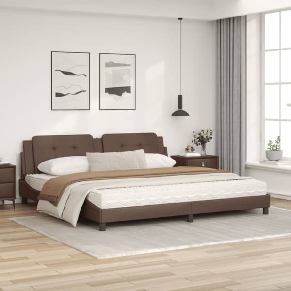 Säng med madrass brun 200x200 cm konstläder