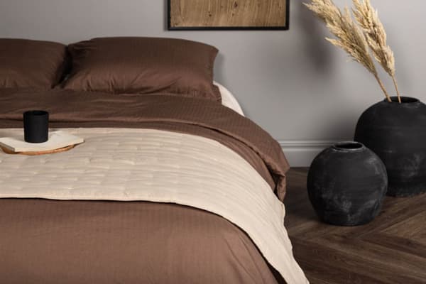 Sally sengeteppe 80x150cm beige.