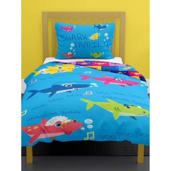 Sängkläder - BABY SHARK - Hajfamilj - 135 cm x 200 cm - Blå - Maskintvättbar