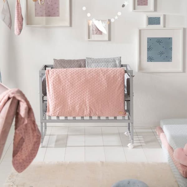 ROBA Lil Planet Organic Baby Bed Set - Påslakan 100x135 + Örngott 40x60 - Rosa