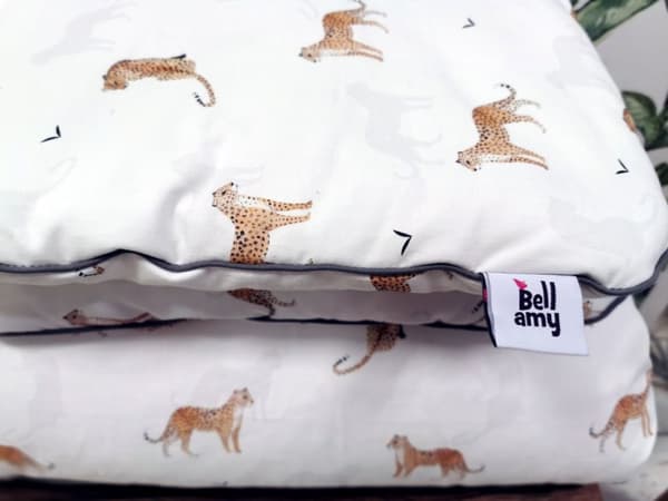 Bäddset barn 140x200 – OEKO-TEX bomull, hypoallergen kudde & täcke, Leopardus, storlek L