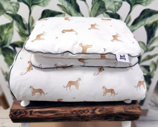 Bäddset barn 140x200 – OEKO-TEX bomull, hypoallergen kudde & täcke, Leopardus, storlek L