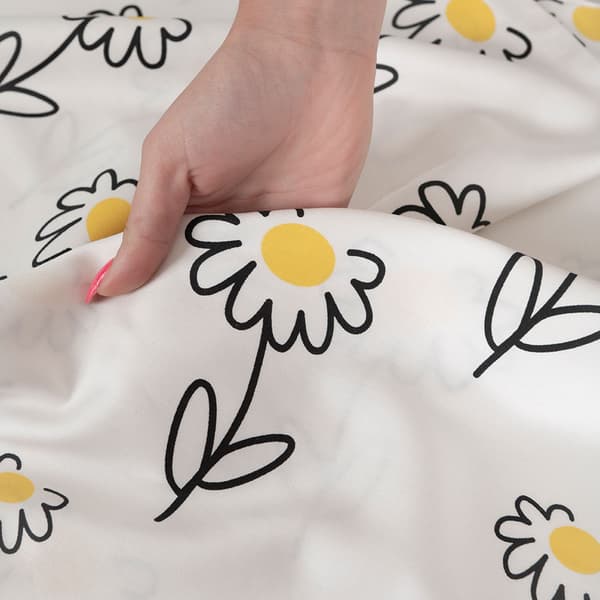 BELLIS sengesæt 160x200 cm - satin bomuld, charmerende marguerittermønster