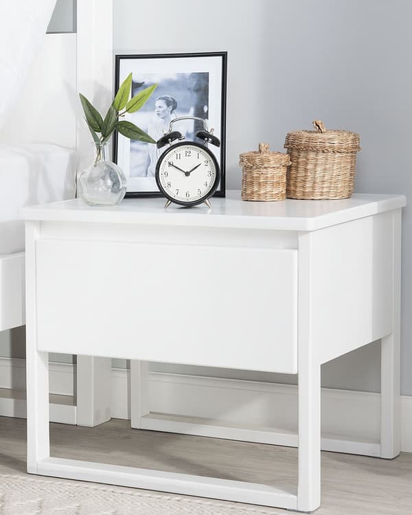 Sengebord Hvidt Fyrretræ 50 x 41 x 43 cm Dekorativ Firkantet Lille Natbord med Skuffe Opbevaring Retro Soveværelse Pigeværelse
