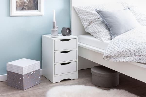 Rootz nattkonsol 31x49x31 cm vit matt med 3 lådor - Vitt sängbord med förvaringsutrymme - Sängbord Simple Modern - Nattduksbord Klein - Sängbord sovru