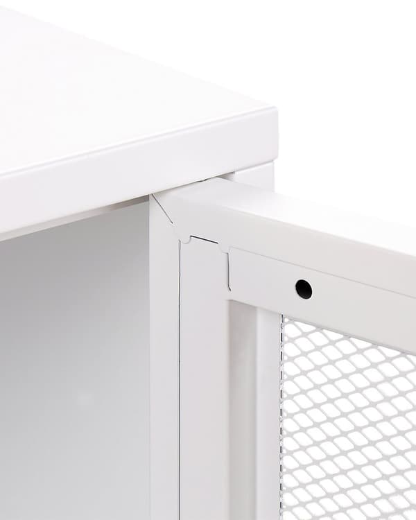 Sengebord Hvid Stål 51 x 45 x 35 cm Net Dør Firkantet Natbord Industrielt Metalskab Retro Design Soveværelse Opbevaringsmøbel Indretning