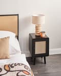 Miniatyrbillede 2 af 9: Sengebord Sort MDF-sengebord med rattanfront i boho-stil