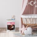 Miniatyrbild 2 av 6: Relaxdays Barnbord för barn, svanar, låda och förvaring, nattmöbel, byrå, HLP: 41x32x31 cm, vit-rosa