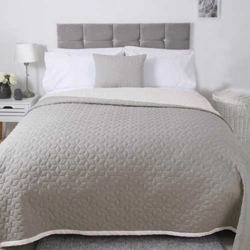 Bild av Belledorm Panama Quilted Bedspread