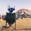 Miniatyrbild 5 av 6: Relaxdays Festöl för Drink, Rörhjälm, 2 Ölburkar, Rolig Artikel Karneval Fotboll, Röd