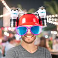 Miniatyrbild 2 av 6: Relaxdays Festöl för Drink, Rörhjälm, 2 Ölburkar, Rolig Artikel Karneval Fotboll, Röd