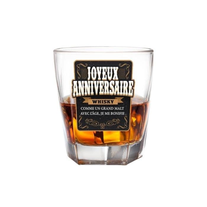 Whiskyglas med grattis på födelsedagen meddelande