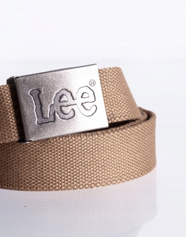 Lee BÆLTE I Acorn BRUN RØD BÆLTE MED FULDE SPÆNDE MED LOGO Størrelse 95 cm