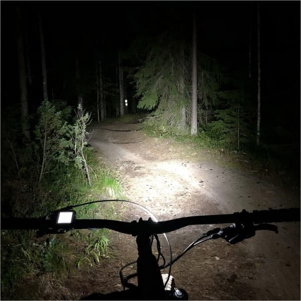 LIGHT5 EB2000 -elcykelbelysning, 2000 lm