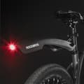 Miniatyrbild 4 av 6: Bakre cykelskärm med rött LED-ljus - svart