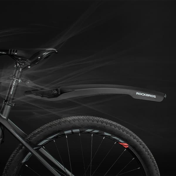 Bakre cykelskärm med rött LED-ljus - svart