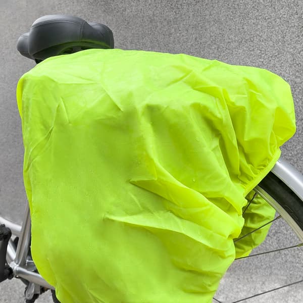 Tilava pyörälaukku 60 litraa tavaratilaan + sadesuoja, musta