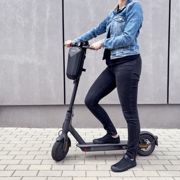Vandtæt scooterstyrtaske 4 l sort