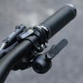 Miniatyrbillede 6 af 6: Cykelklokke i venstre side af styret - sort
