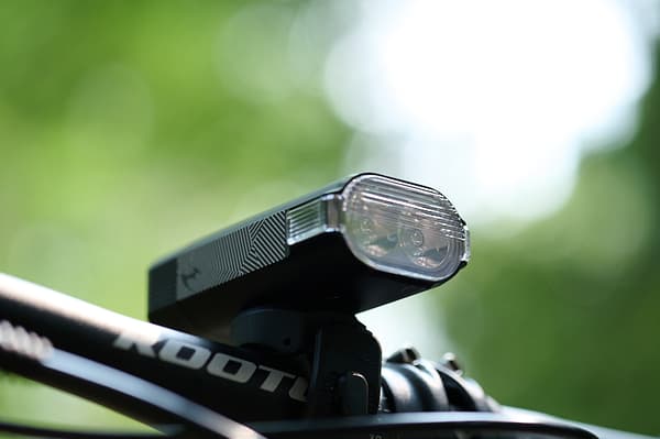 MOON HELIX LITE 27 g 100 lm Uppladdningsbar USB-baklampa för cykel.