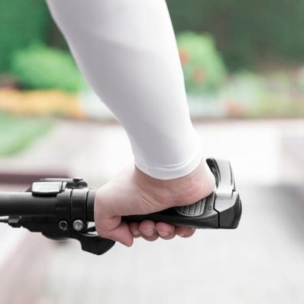 MTB cykelgrepp, ROXAR hörn, ergonomiskt, gråsvart