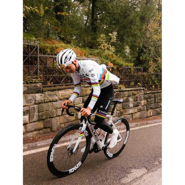 Pissei Winter World Champion Tadej Pogacar 2024 Uae Team Emirates Langærmet Trøje Hvid L Mand