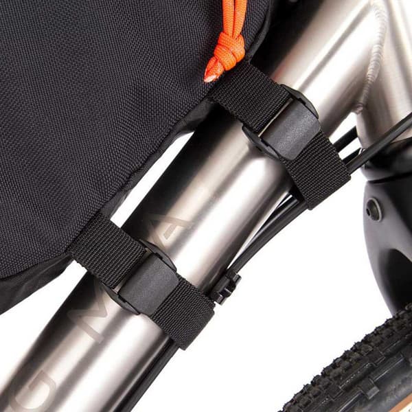 Restrap Runko Laukku M 3.5l Musta