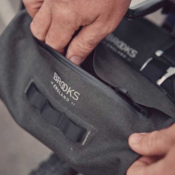 Brooks England Ohjaustangon Laukku Scape Pouch 3l Musta