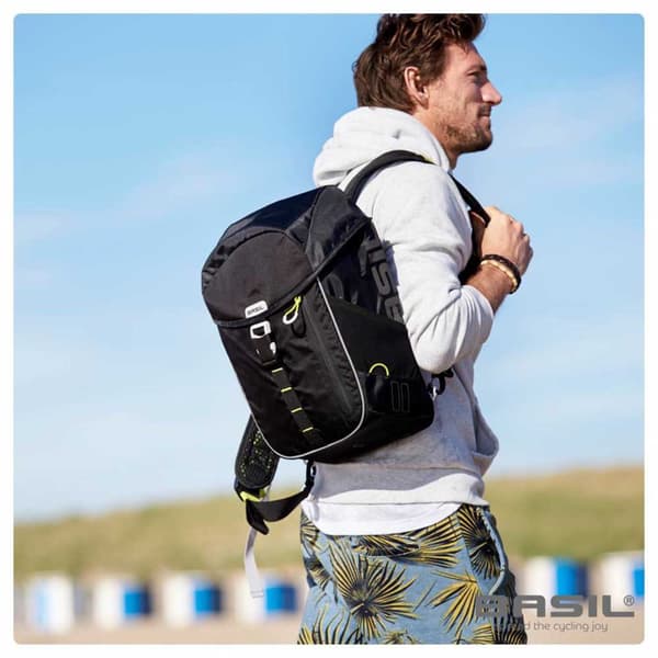 Basil Lompakot Miles Daypack 14l Musta