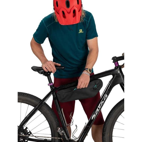 Osprey Escapist Frame Reppu Musta S