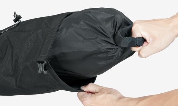 Pyörälaukku Topeak Loader Backloader (satulan alla 15 litraa)