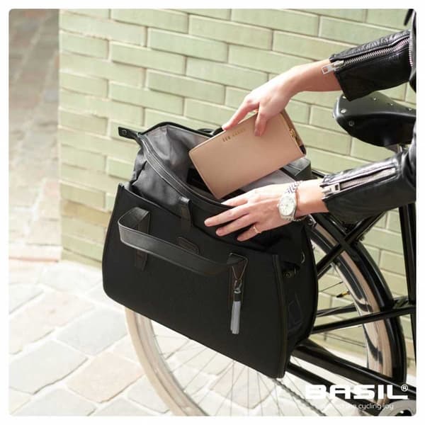 Basil Business Styrtaske 17l Sort