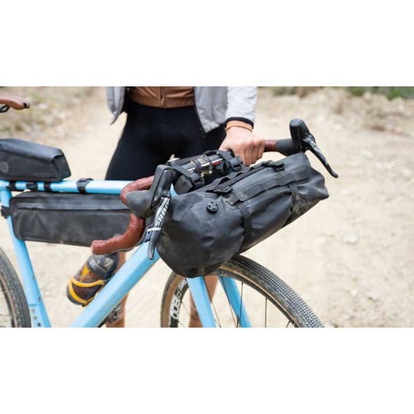 Agu Venture Ohjaustangon Laukku 9.5l Musta