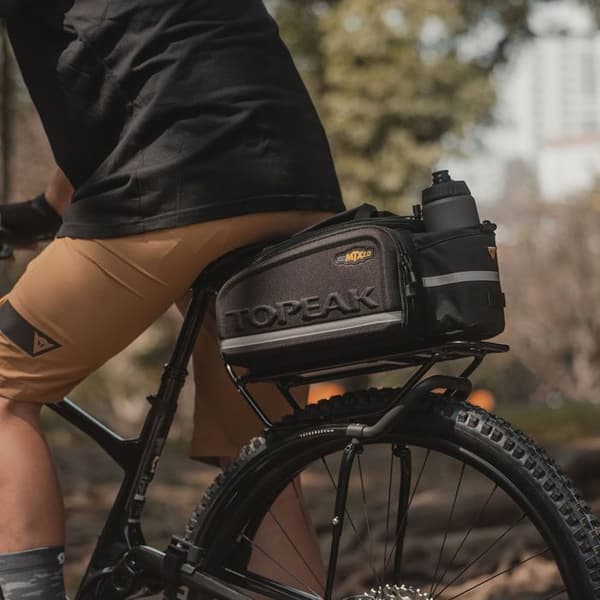 Bakre cykelväska - Topeak - MTX DXP - 22,6 liter - MTX fästs system - Inbyggd regnöverdrag