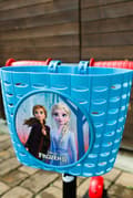Pikkukuva 4 / 7: Muovikori Frozen Elsa -pyörälle ja skootterille